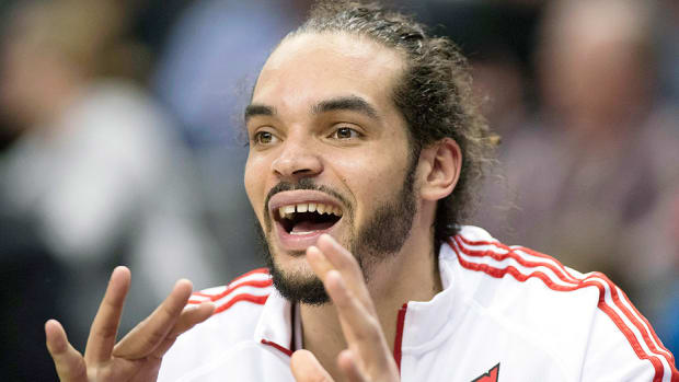 Joakim Noah Bulls 960 bench white